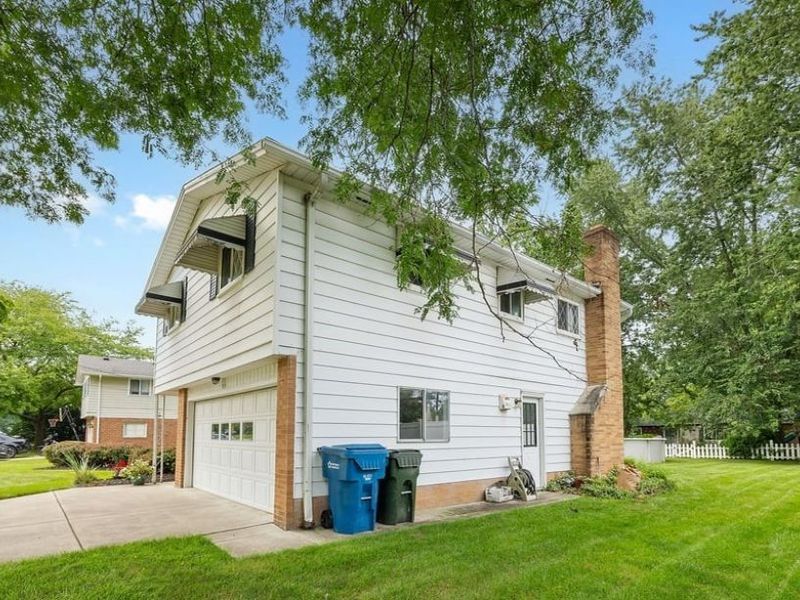 28520 Spruce Drive, North Olmsted, OH 44070 Photo 34