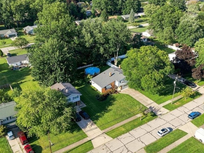 28520 Spruce Drive, North Olmsted, OH 44070 Photo 42