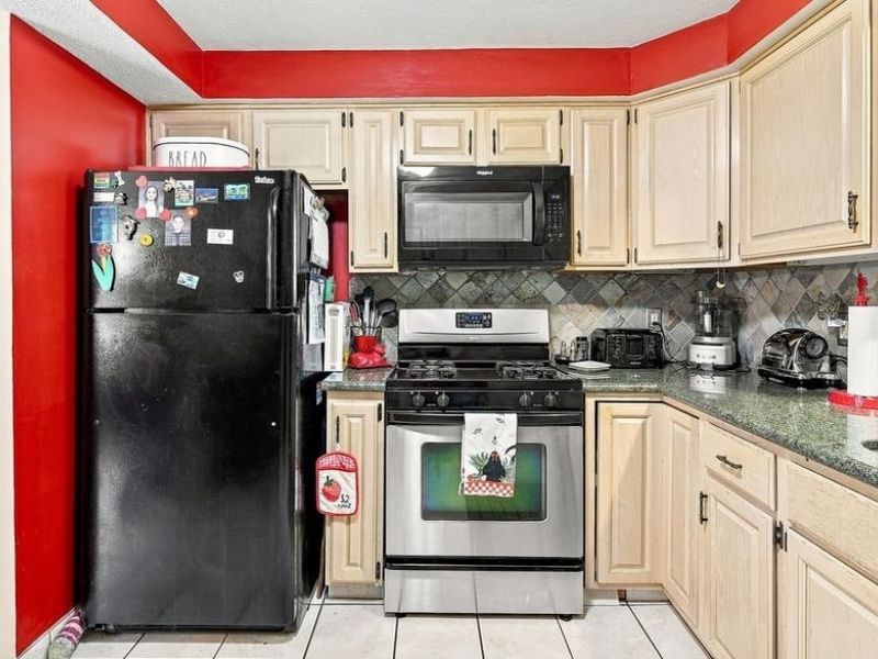 28520 Spruce Drive, North Olmsted, OH 44070 Photo 6