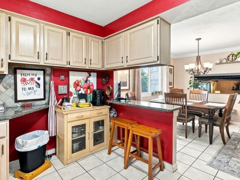 28520 Spruce Drive, North Olmsted, OH 44070 Photo 7