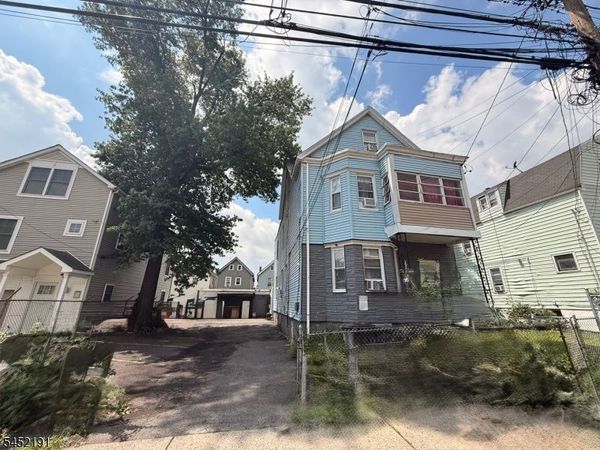 190 Taylor St, Orange, NJ 07050