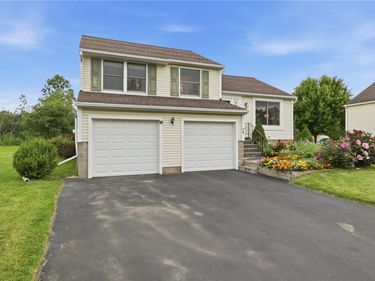 74 Galway Drive, Rochester, NY 14623