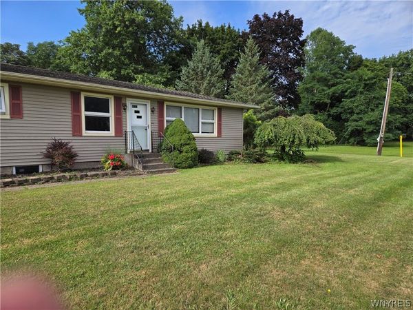 1332 New York 96, Waterloo, NY 13165