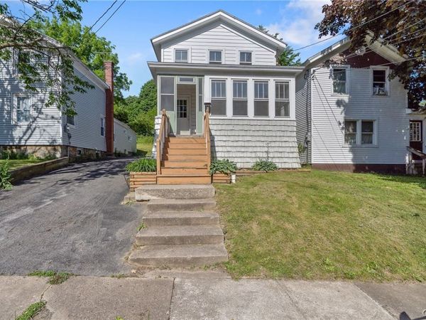 39 John Street , Oswego, NY 13126