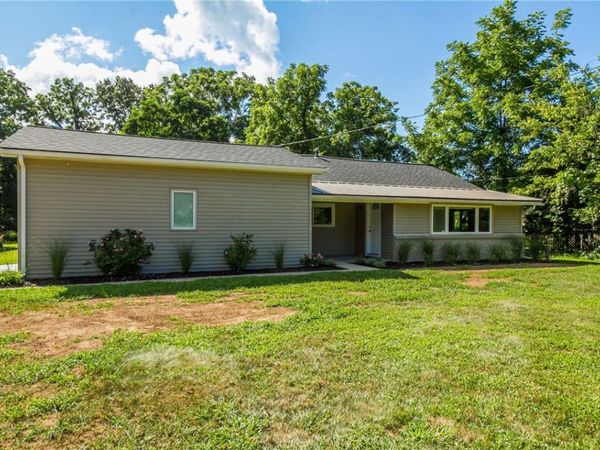 617 Dewitt Road , Webster, NY 14580