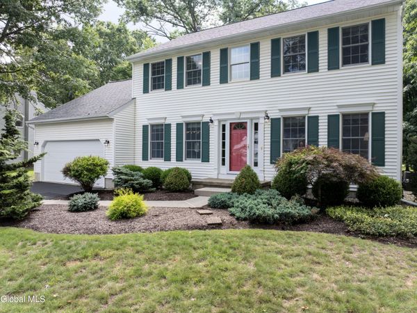 71 Orchardview Drive, Halfmoon, NY 12065