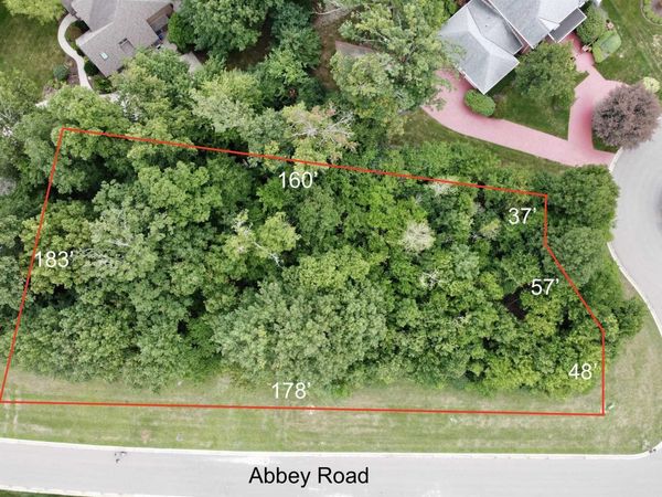 1037 Abbey Road, Monroe, MI 48161