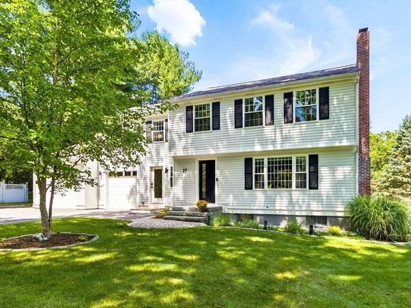 27 Maple St, Carlisle, MA 01741