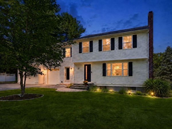 27 Maple St, Carlisle, MA 01741