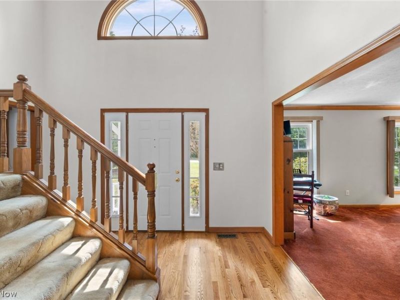 8572 Lake In The Woods Trail, Chagrin Falls, OH 44023 Photo 4