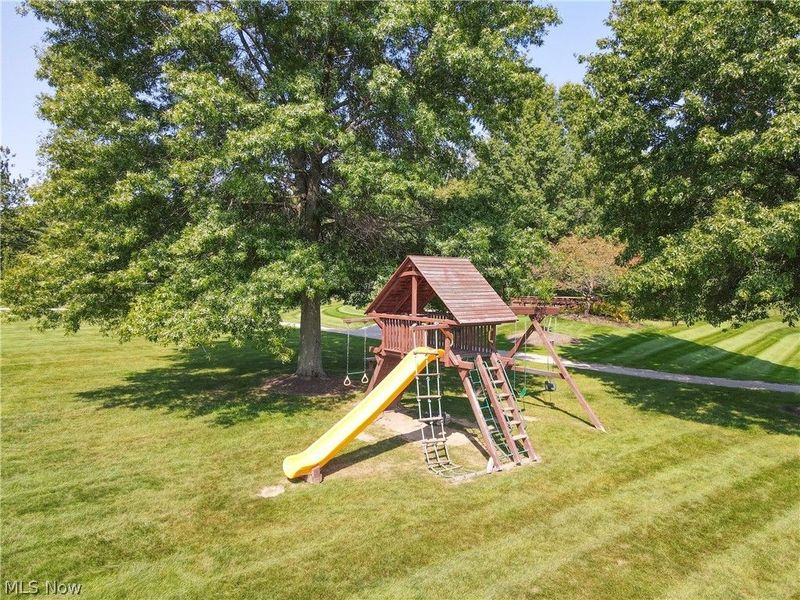 8572 Lake In The Woods Trail, Chagrin Falls, OH 44023 Photo 49