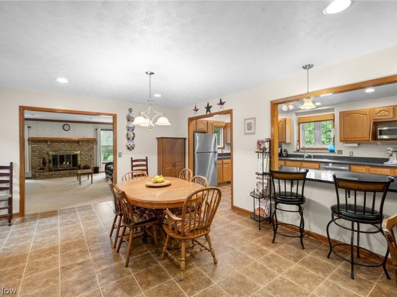 8572 Lake In The Woods Trail, Chagrin Falls, OH 44023 Photo 8