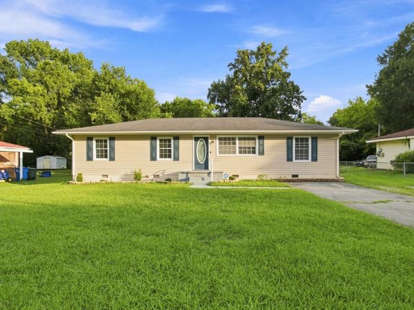 1320 Gadd Road , Hixson, TN 37343