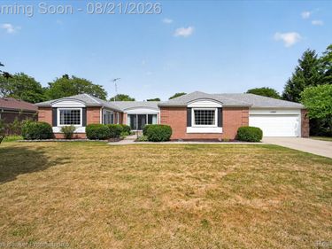 12867 Via Catherina Drive, Grand Blanc, Mi 48439