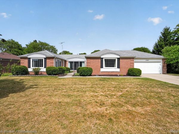 12867 Via Catherina Drive, Grand Blanc, Mi 48439