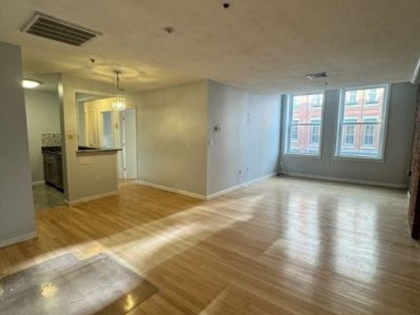 14 Washington St, Unit 3, Haverhill, MA 01832