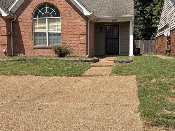 8362 CREEK FRONT DR, Memphis, TN 38016
