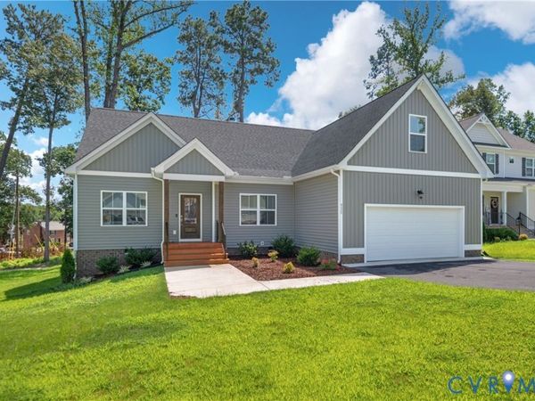 4325 Poplar Village Drive , Chester, VA 23831