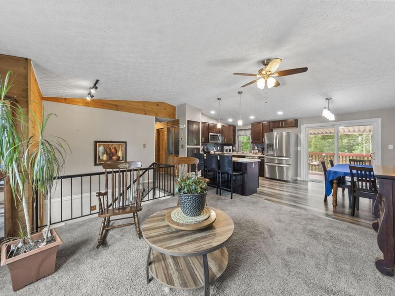 215 Greenlake Street, Galloway, OH 43119 Photo 9