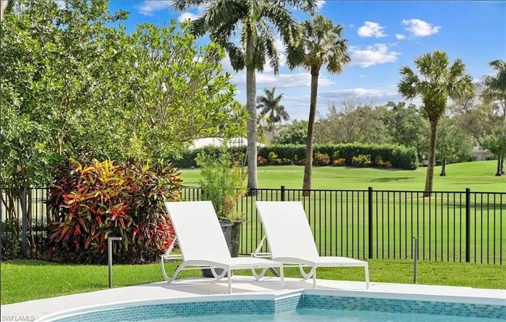 2728 Crayton Rd, Naples, FL 34103 Photo