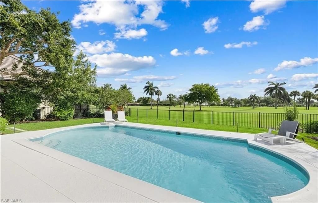 2728 Crayton Rd, Naples, FL 34103 Photo