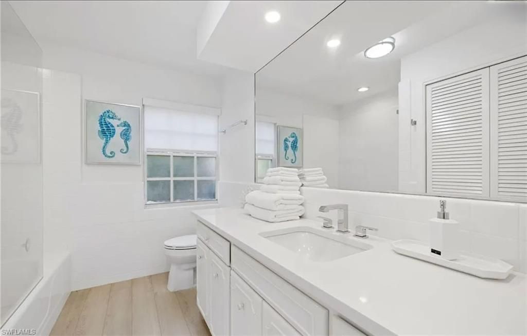 2728 Crayton Rd, Naples, FL 34103 Photo