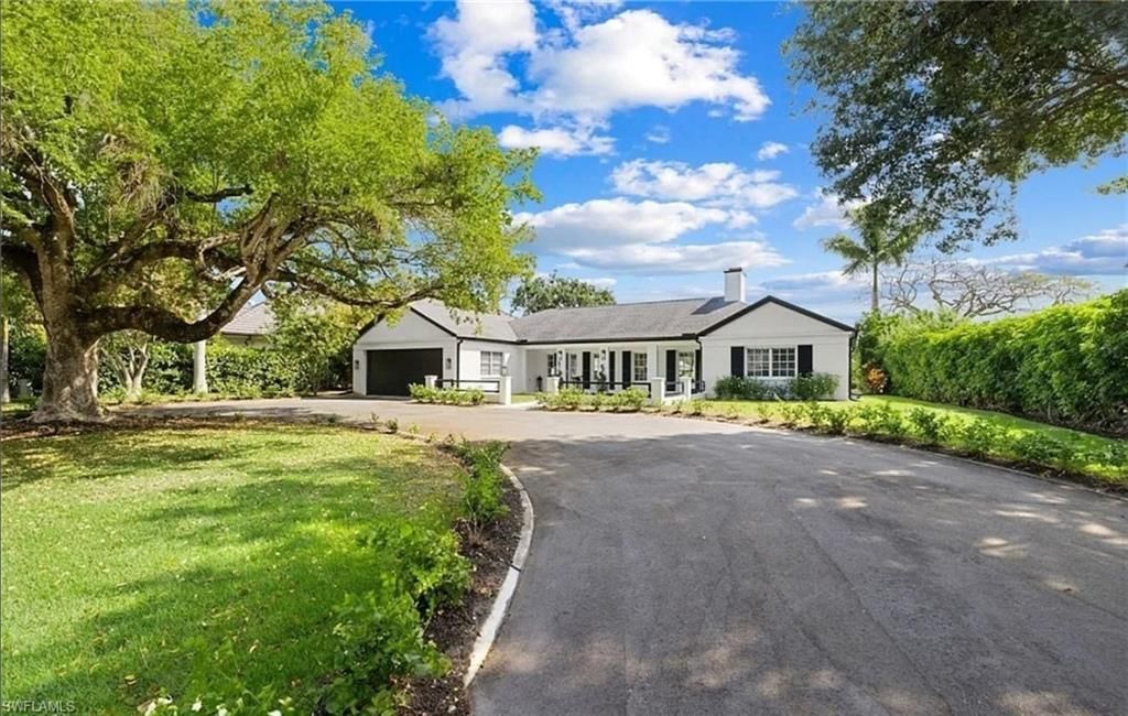 2728 Crayton Rd, Naples, FL 34103 Photo