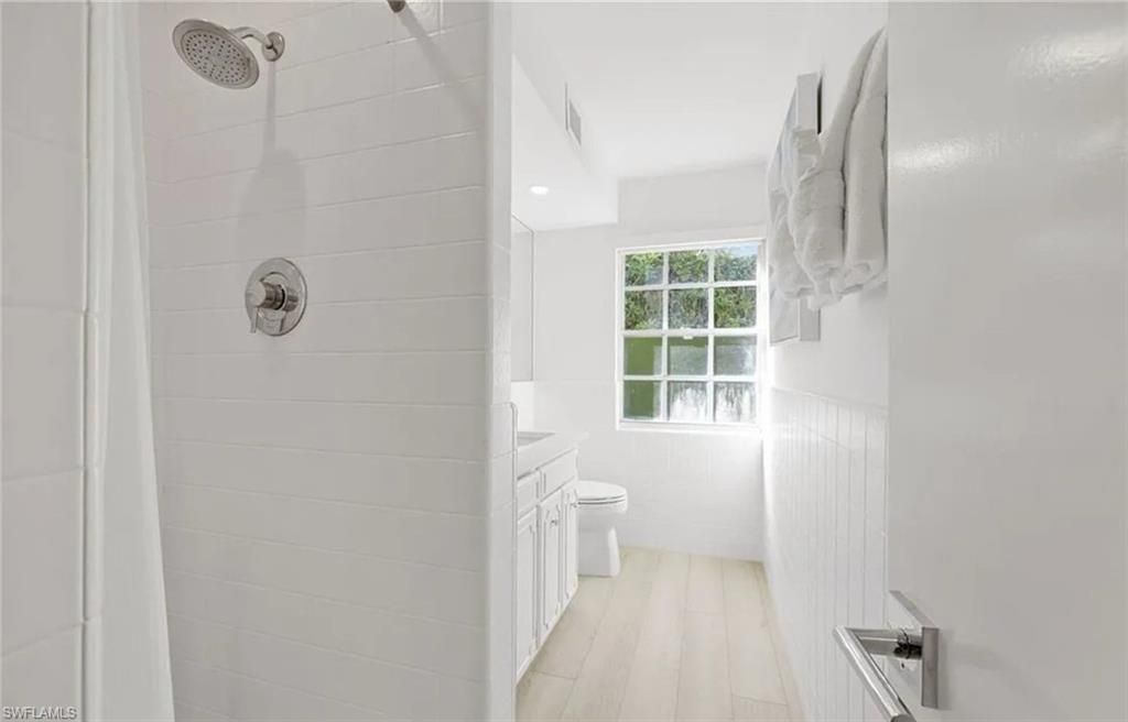 2728 Crayton Rd, Naples, FL 34103 Photo