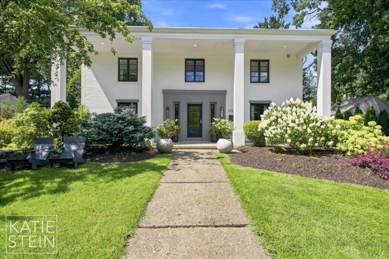 1111 Plymouth Avenue Se, East Grand Rapids, MI 49506 Main Photo