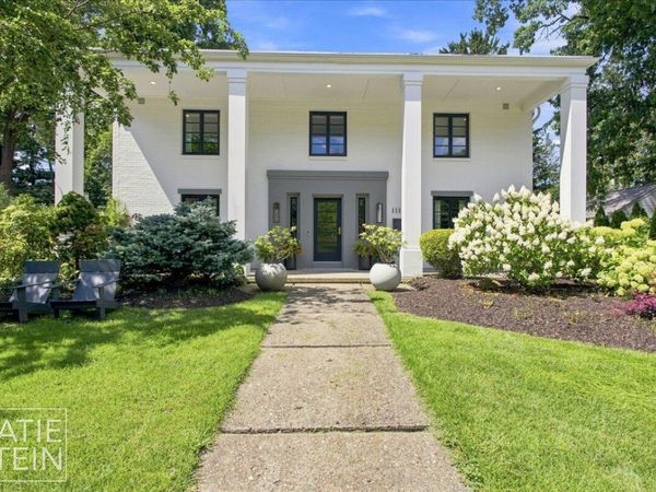 1111 Plymouth Avenue SE, East Grand Rapids, MI 49506
