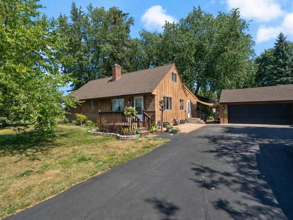 2 Royalton Rd, Superior, WI 55880