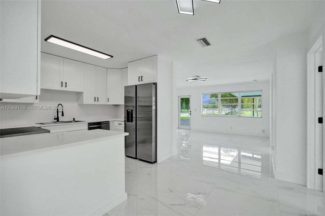 1220 NE 8th St, Pompano Beach, FL 33060 Photo