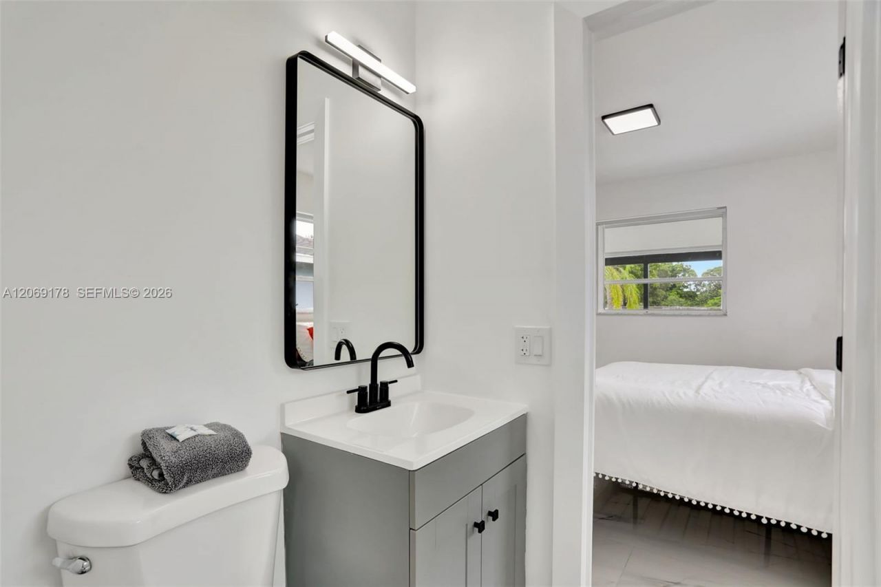 1220 NE 8th St, Pompano Beach, FL 33060 Photo
