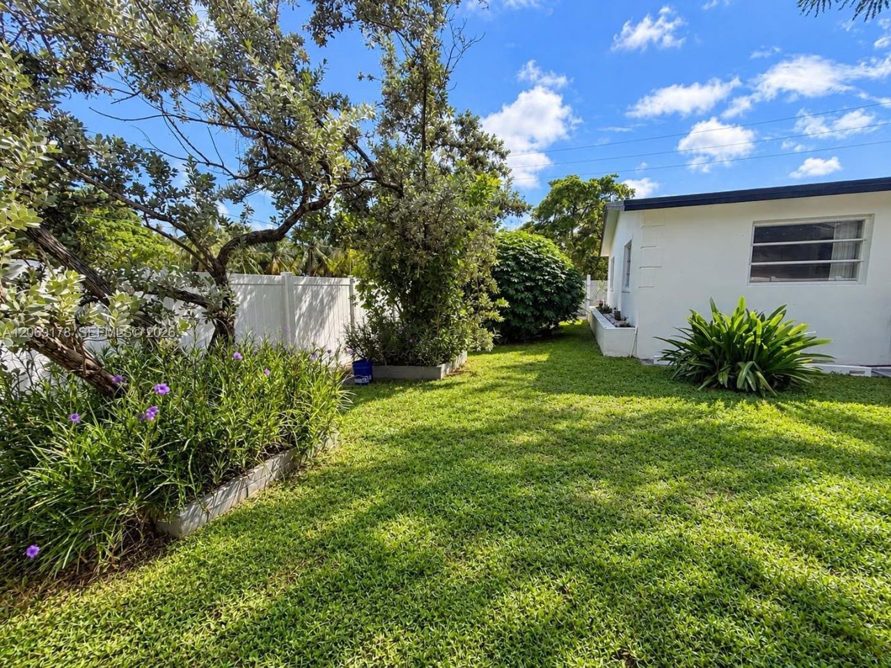 1220 NE 8th St, Pompano Beach, FL 33060 Photo