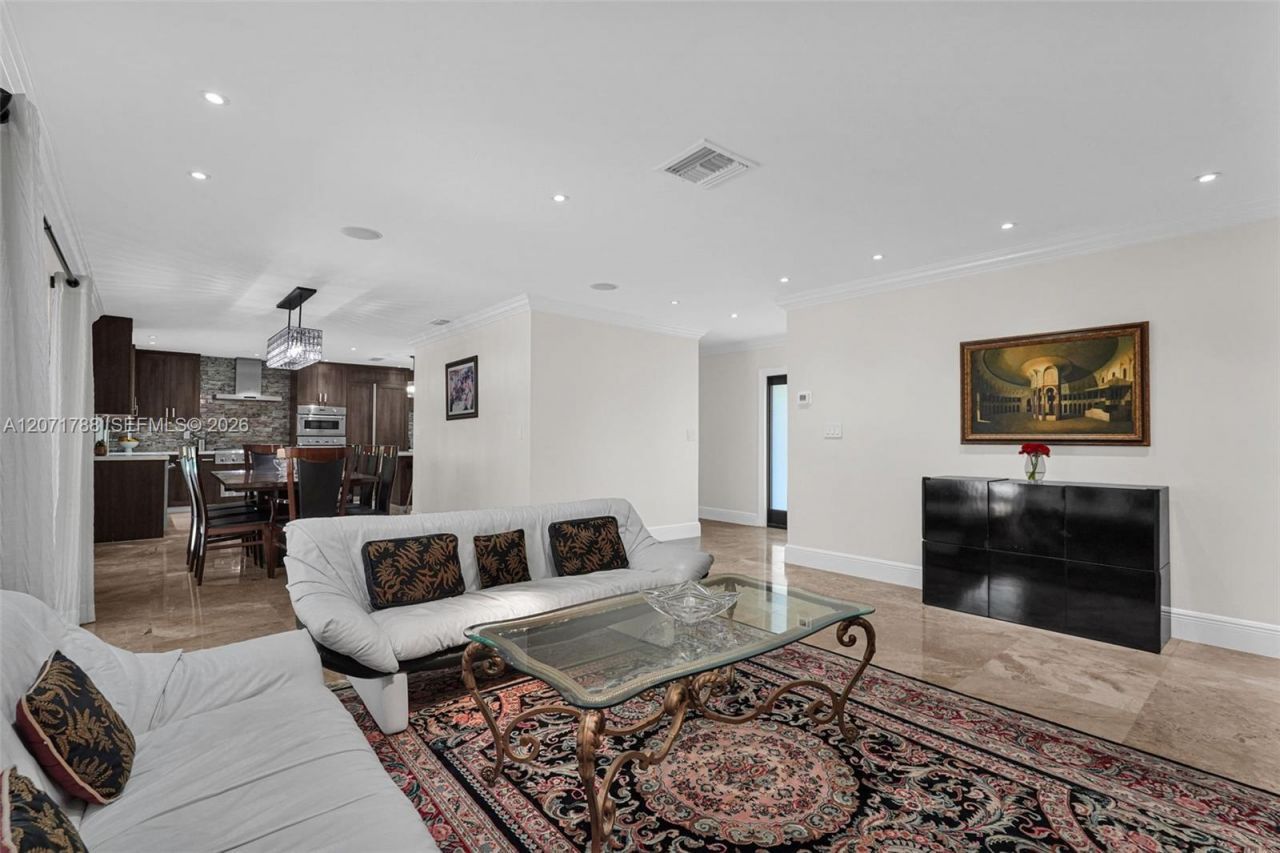 8520 SW 151st Street , Palmetto Bay, FL 33158 Photo