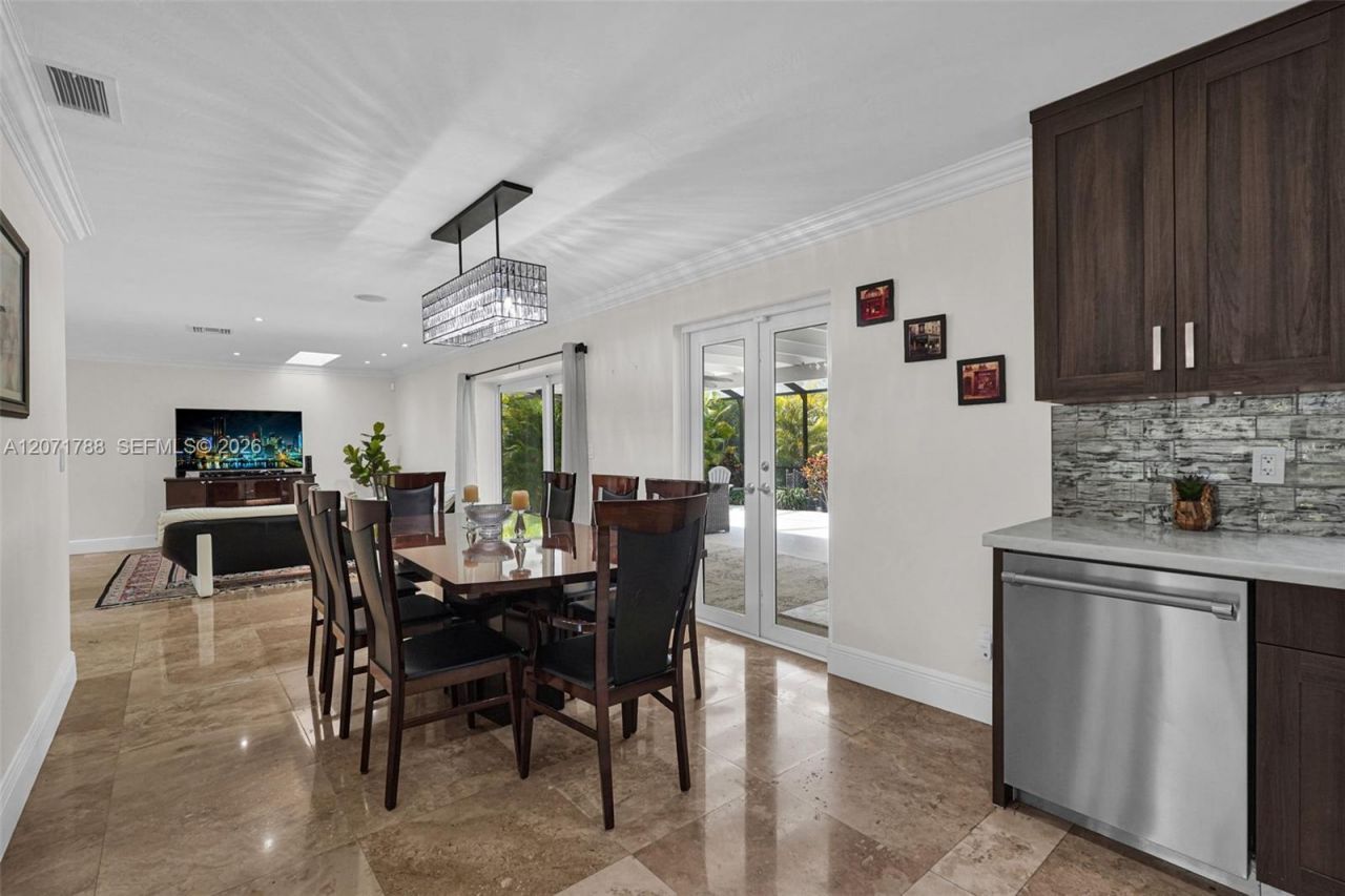 8520 SW 151st Street , Palmetto Bay, FL 33158 Photo