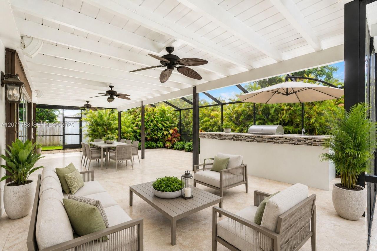 8520 SW 151st Street , Palmetto Bay, FL 33158 Photo