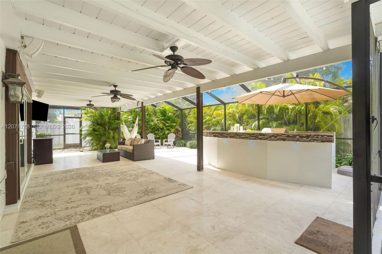 8520 SW 151st Street , Palmetto Bay, FL 33158 Photo