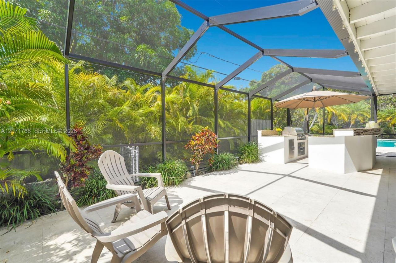 8520 SW 151st Street , Palmetto Bay, FL 33158 Photo