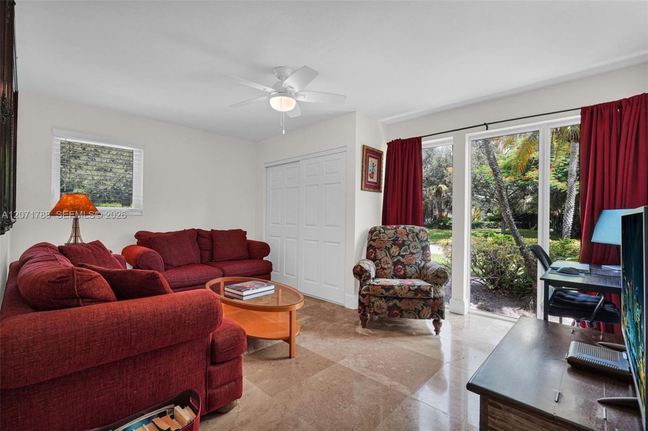 8520 SW 151st Street , Palmetto Bay, FL 33158 Photo