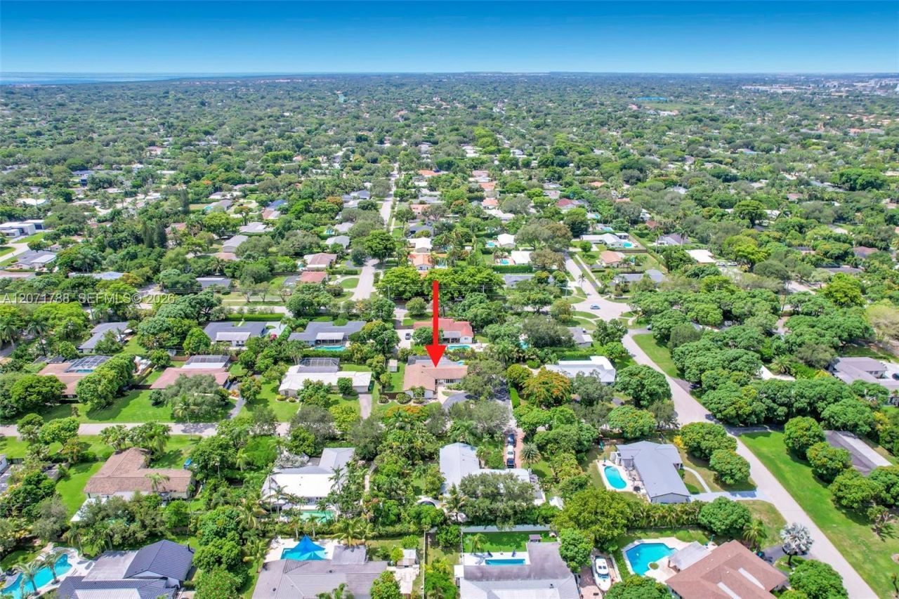 8520 SW 151st Street , Palmetto Bay, FL 33158 Photo