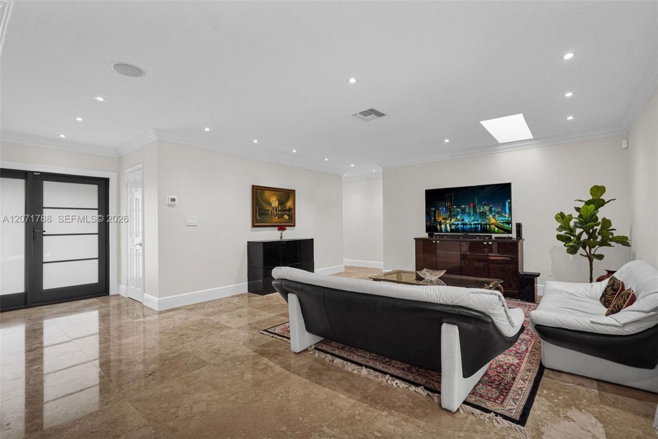 8520 SW 151st Street , Palmetto Bay, FL 33158 Photo
