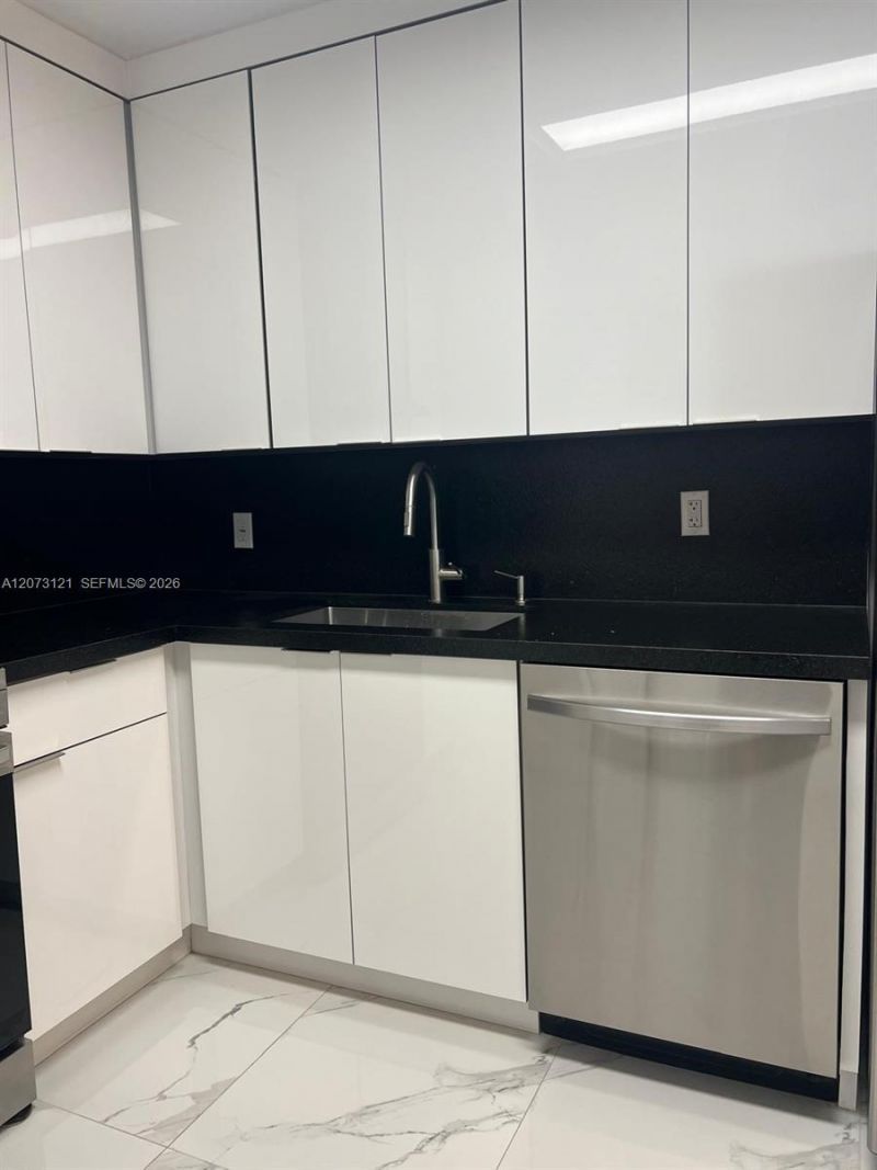 9273 Collins Ave , Unit 606, Surfside, FL 33154 Photo