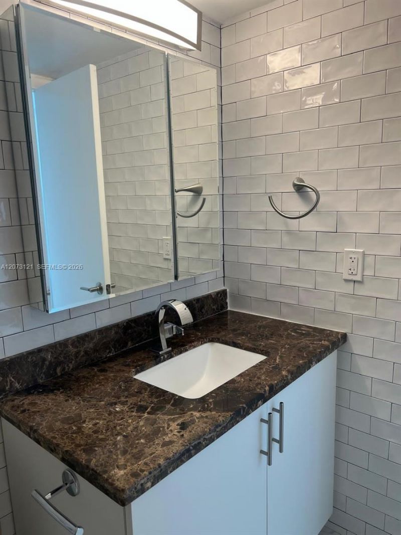 9273 Collins Ave , Unit 606, Surfside, FL 33154 Photo