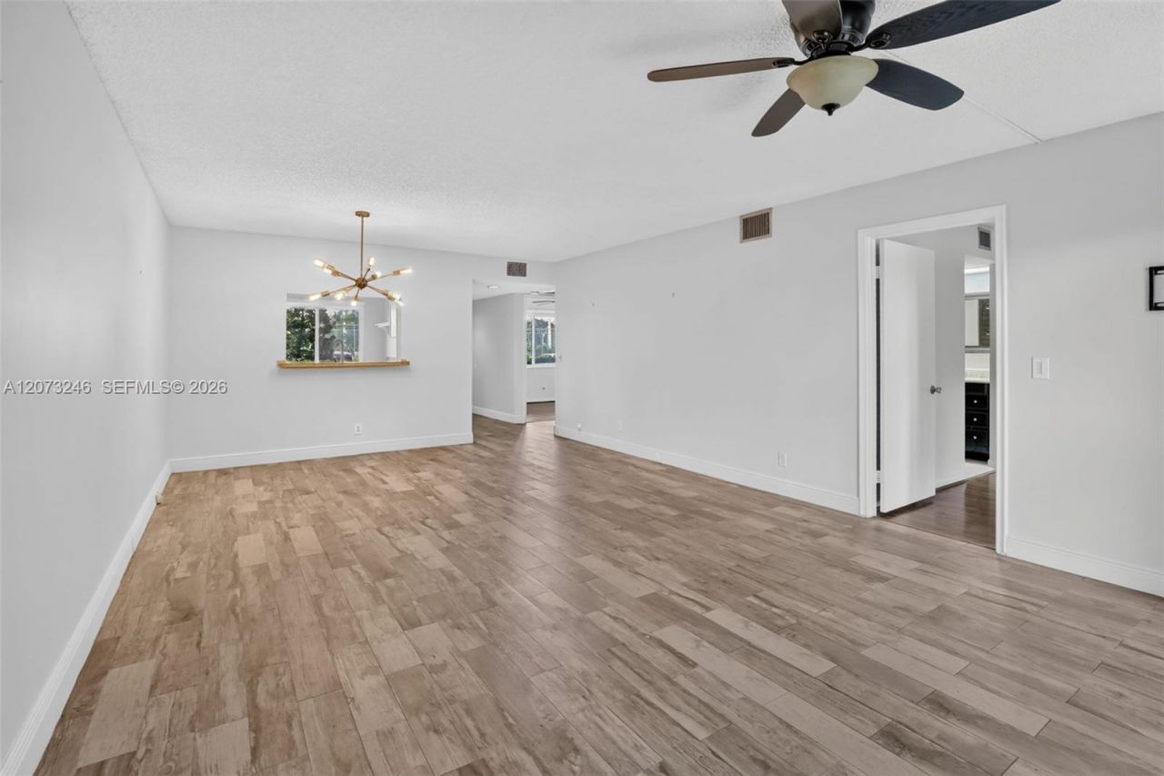 900 SW 125th Way , Unit 105R, Pembroke Pines, FL 33027 Photo