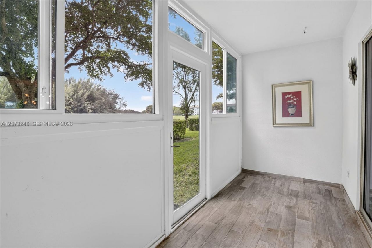 900 SW 125th Way , Unit 105R, Pembroke Pines, FL 33027 Photo