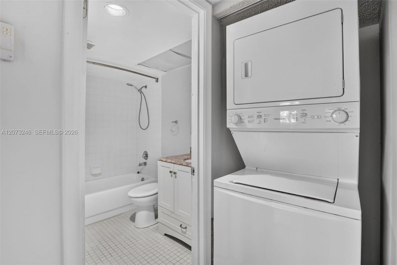 900 SW 125th Way , Unit 105R, Pembroke Pines, FL 33027 Photo