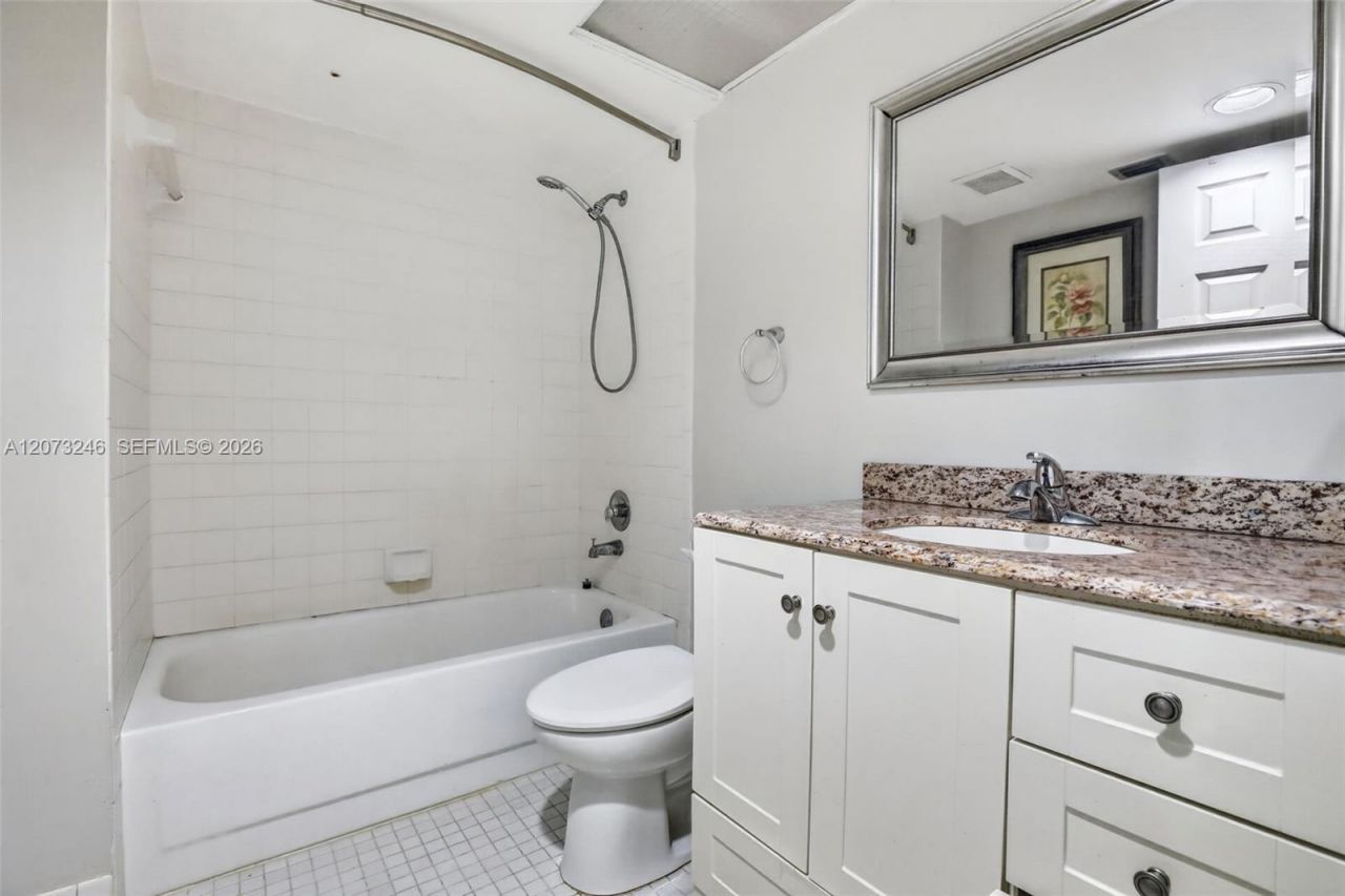 900 SW 125th Way , Unit 105R, Pembroke Pines, FL 33027 Photo