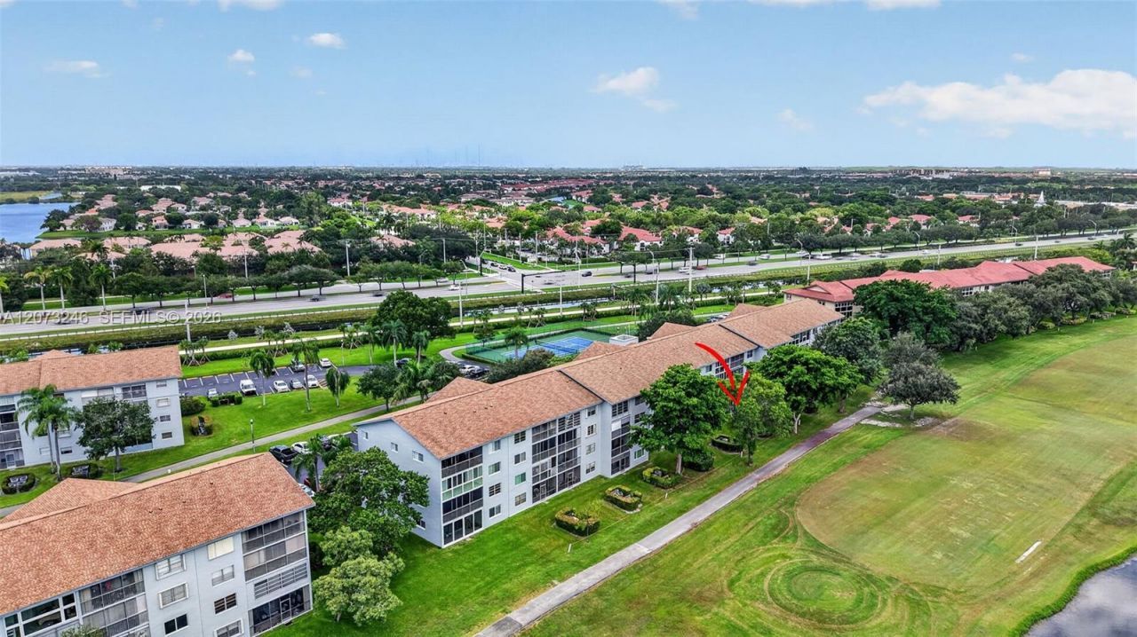 900 SW 125th Way , Unit 105R, Pembroke Pines, FL 33027 Photo