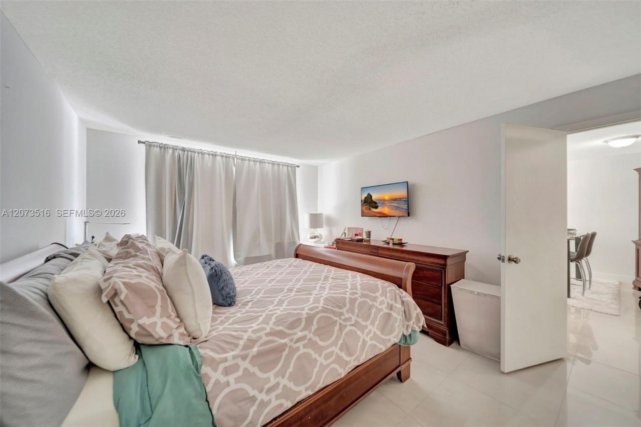 1801 S Ocean Dr , Unit 241, Hallandale Beach, FL 33009 Photo